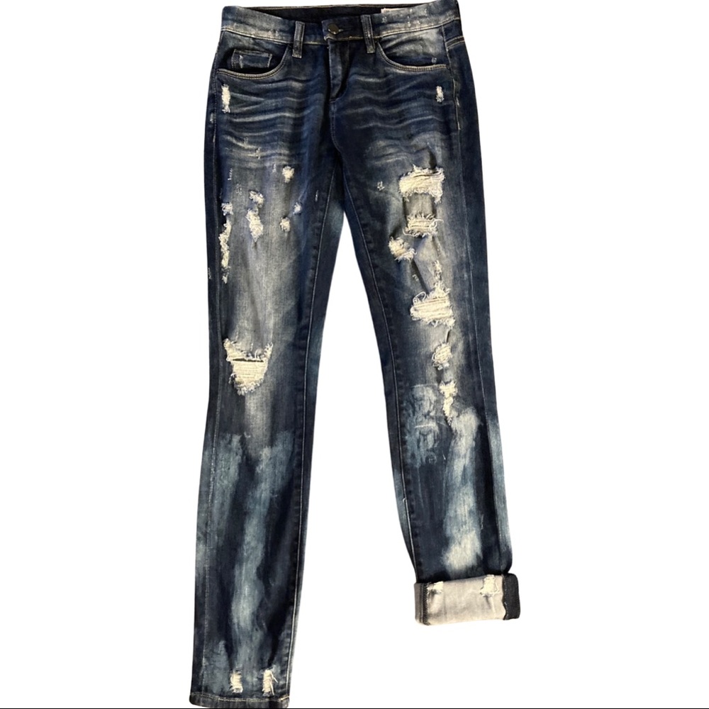Distressed Blank NYC 28x31 Jeans!